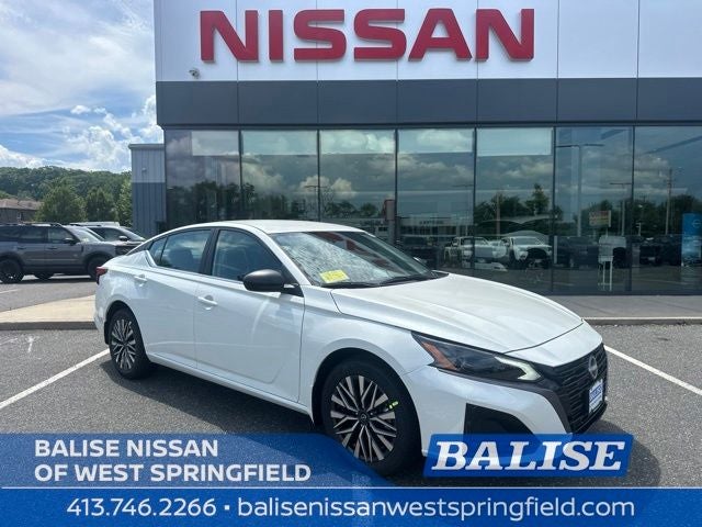 2026 Nissan Altima 2.5 SV in Pearl White Tricoat — front three-quarter view